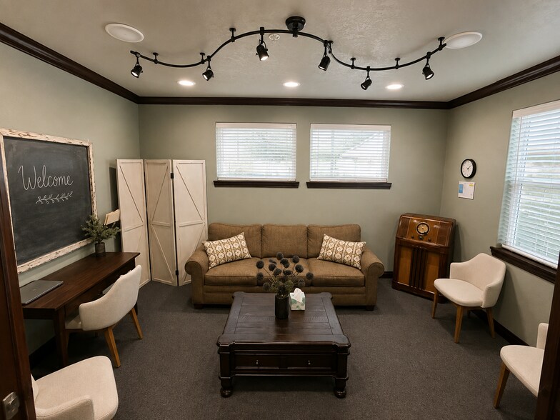 More Photos Of 1950 Keene Rd, Richland Office For Sale