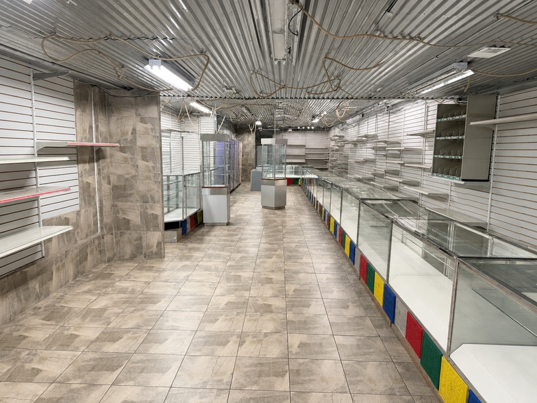 More Photos Of 508 S Broadway, Baltimore Storefront Retail Office For Lease