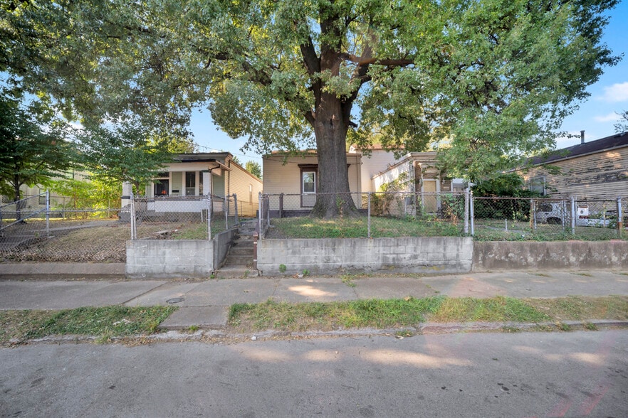 More Photos Of 3016 River Park Dr, Louisville Specialty For Sale