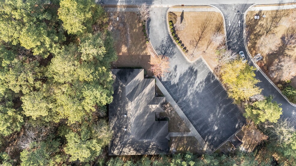 More Photos Of 2223 Hemby Ln, Greenville Medical For Sale