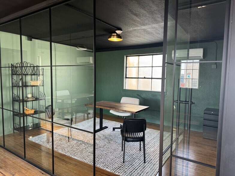 More Photos Of 103 S 2nd St, Leesburg Coworking Space