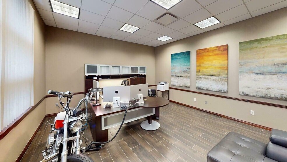 More Photos Of 3626 S 149th St, Omaha Office For Sale