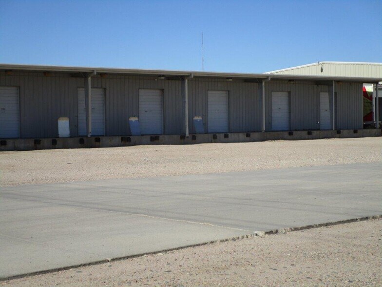 More Photos Of 2121 W Mary St, Garden City Industrial For Lease