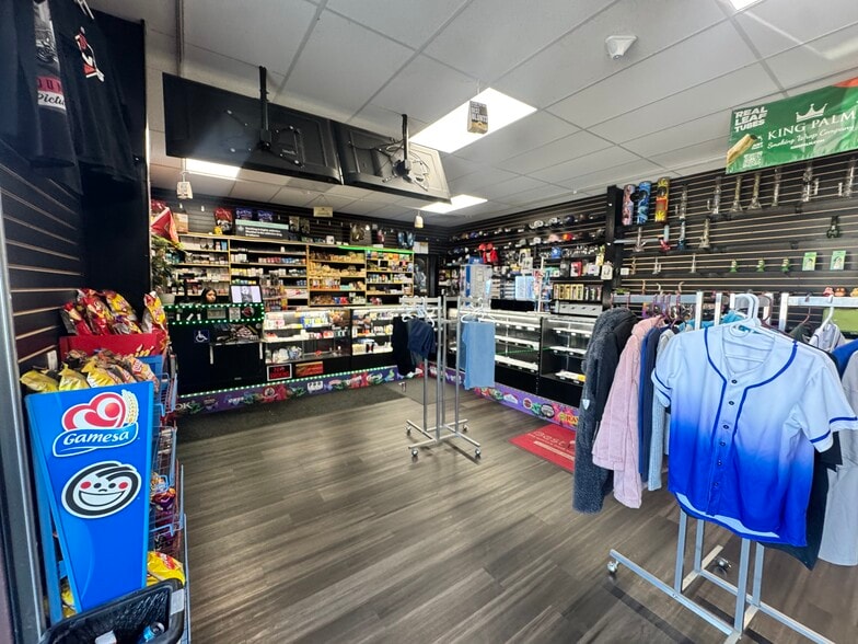 More Photos Of 405 McHenry Ave, Modesto Auto Dealership For Sale