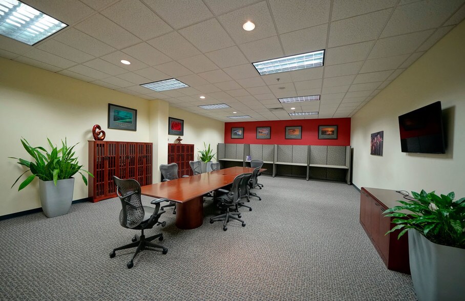 More Photos Of 475 Quality Cir, Huntsville Office For Lease