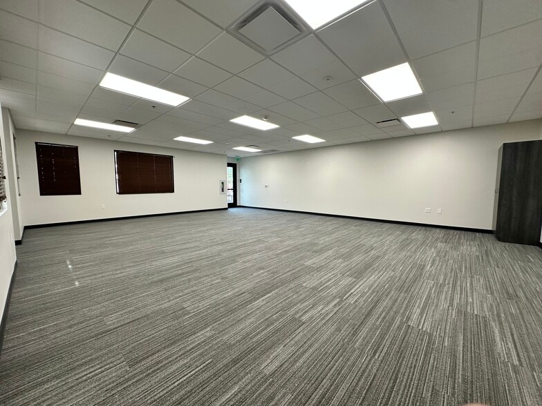 More Photos Of 3400 N Dysart Rd, Avondale Medical For Lease
