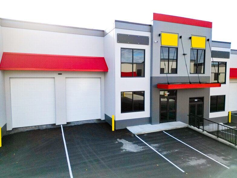 More Photos Of 5000 Silver Star Rd, Vernon Warehouse For Lease