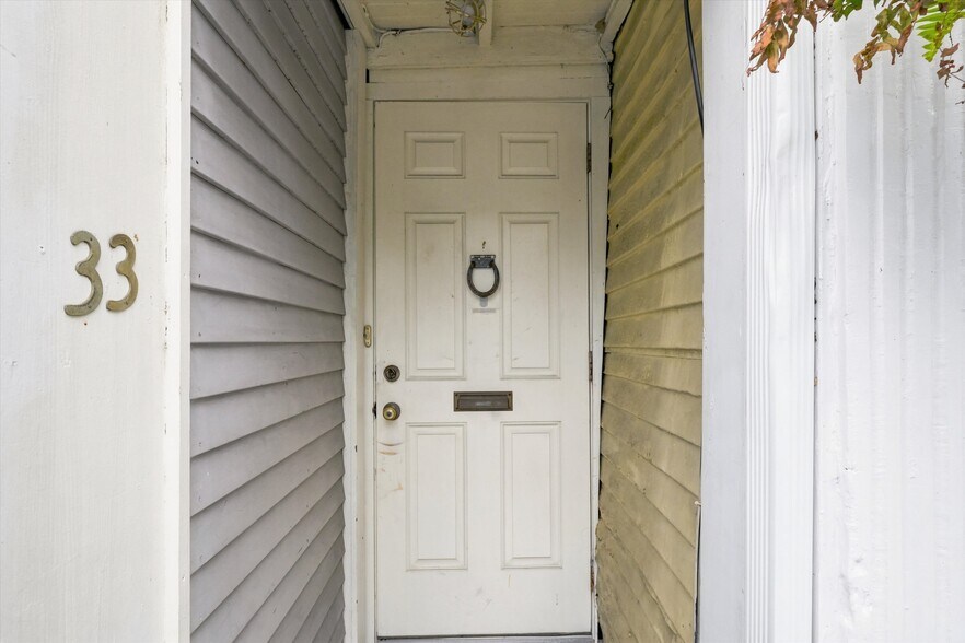 More Photos Of 33-37 S Main St, Ipswich Storefront Retail Residential For Sale