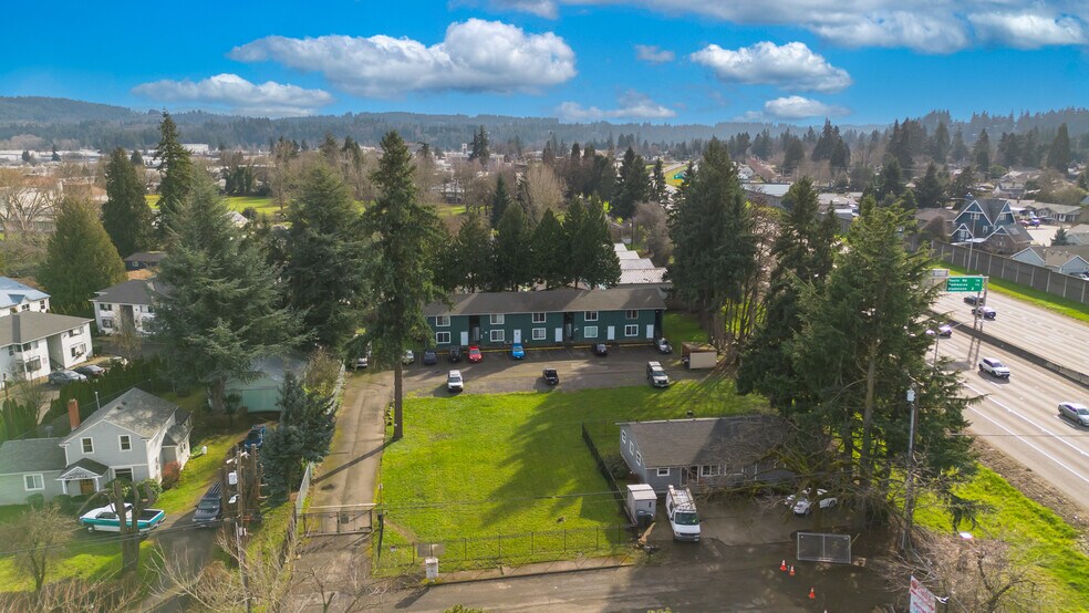 More Photos Of 8856 SE Jannsen Rd, Clackamas Apartments For Sale