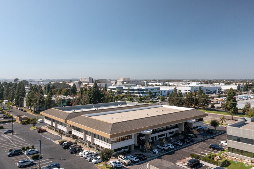 More Photos Of 5772 Bolsa Ave, Huntington Beach Office For Lease