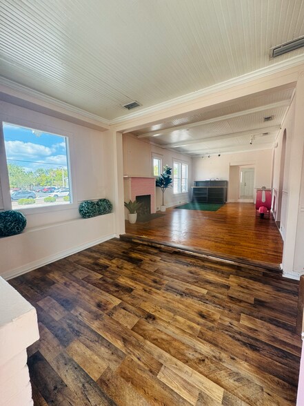 Primary Photo Of 204 S Howard Ave, Tampa Storefront Retail Office For Lease