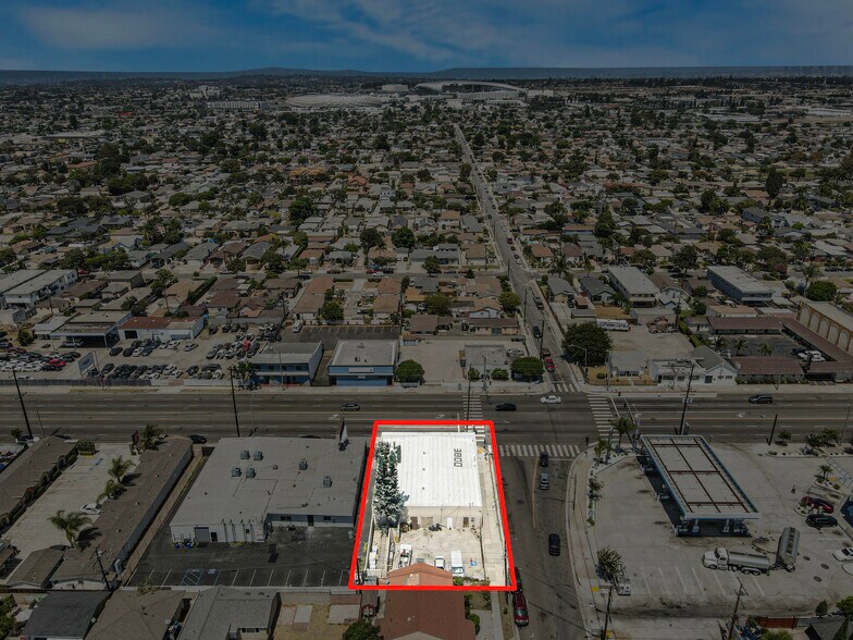 More Photos Of 3800 W Imperial Hwy, Hawthorne Storefront For Sale