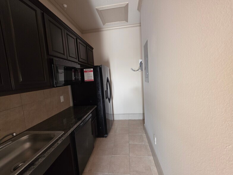 More Photos Of 282 Ed English Dr, Shenandoah Coworking Space