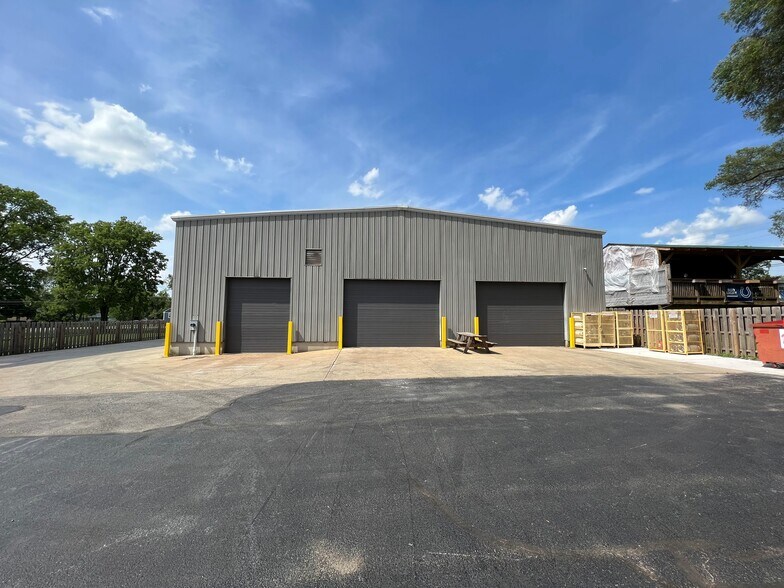 More Photos Of 5 W Epler Ave, Indianapolis Light Manufacturing For Sale