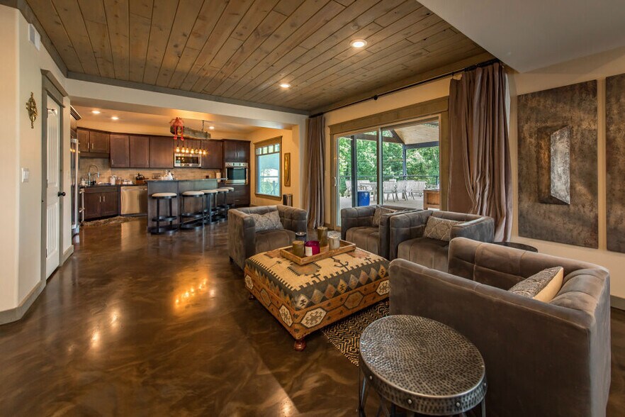 More Photos Of 7910 Edgemont Rd, Greers Ferry Apartments For Sale
