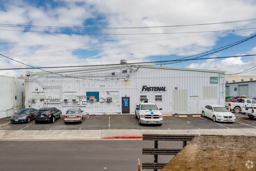 More Photos Of 720 Moowaa St, Honolulu Unknown For Lease