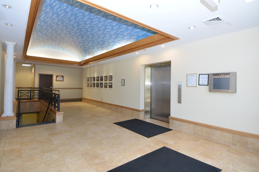 More Photos Of 225 N Main St, Bristol Coworking Space