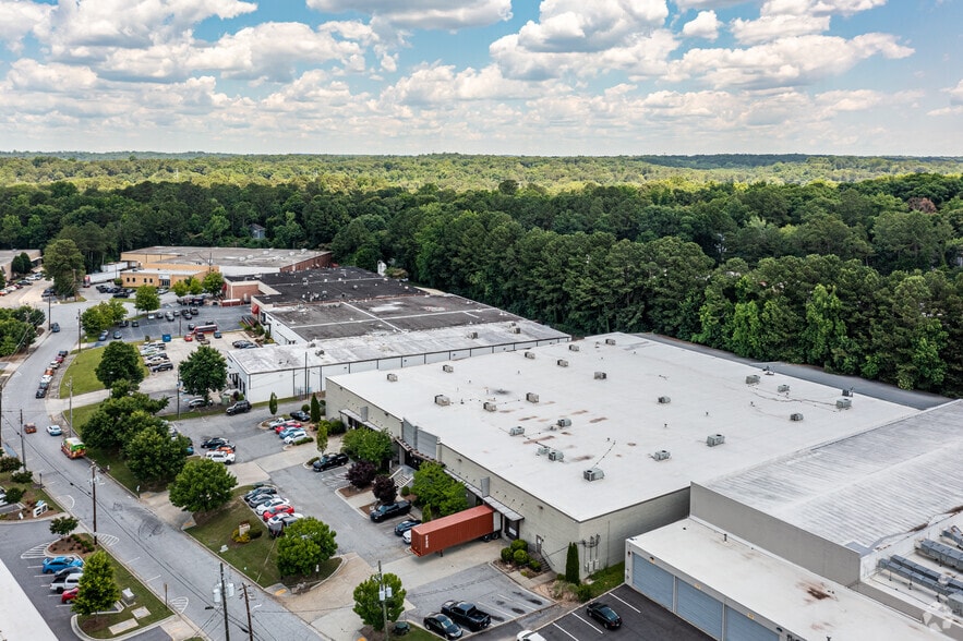 More Photos Of 2279 Defoor Hills Rd NW, Atlanta Warehouse For Lease
