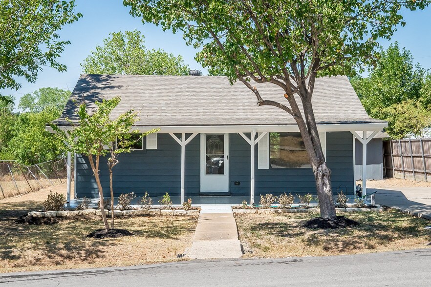 More Photos Of 6864 Pecan St, Frisco Office For Lease