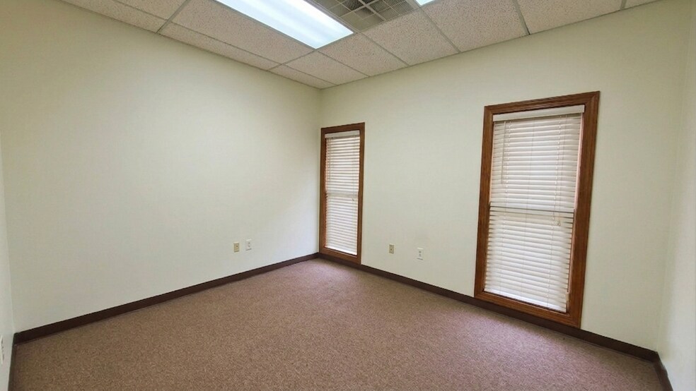 More Photos Of 31-33 Murray Guard Dr, Jackson Office For Lease