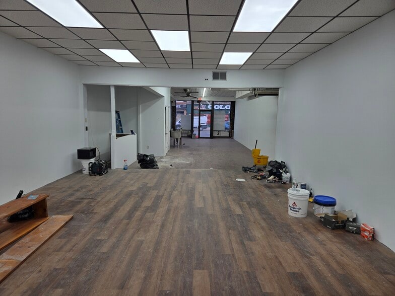 More Photos Of 508 Broad Ave, Ridgefield Storefront Retail Residential For Lease