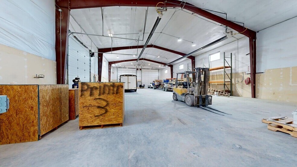 More Photos Of 1202 E Railroad St, Laurel Industrial For Sale