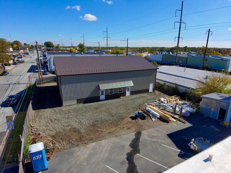 More Photos Of 101 S Augustine St, Wilmington Warehouse For Lease