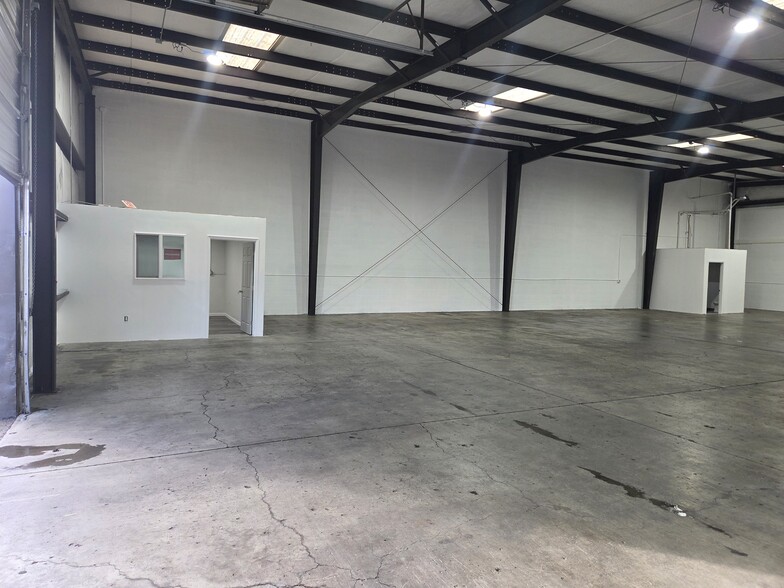More Photos Of 4027 Franklin Blvd, Sacramento Warehouse For Lease