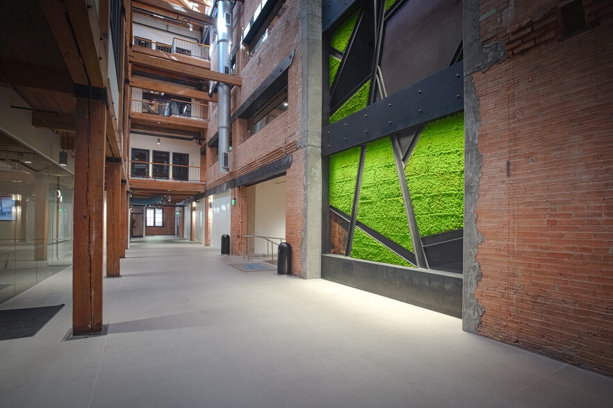More Photos Of 1701 N Market St, Dallas Office For Lease