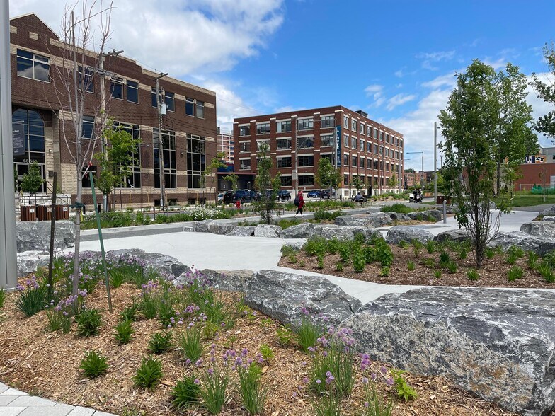 More Photos Of 6855 Av De L'épée, Montréal Office For Lease