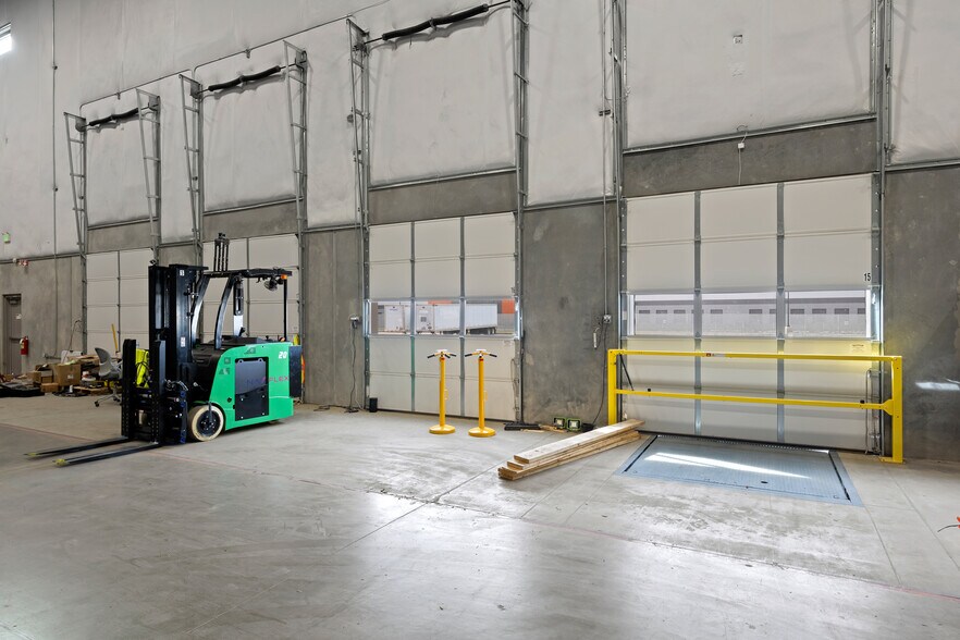 More Photos Of 22600 E I-76 Frontage Rd, Brighton Warehouse For Lease