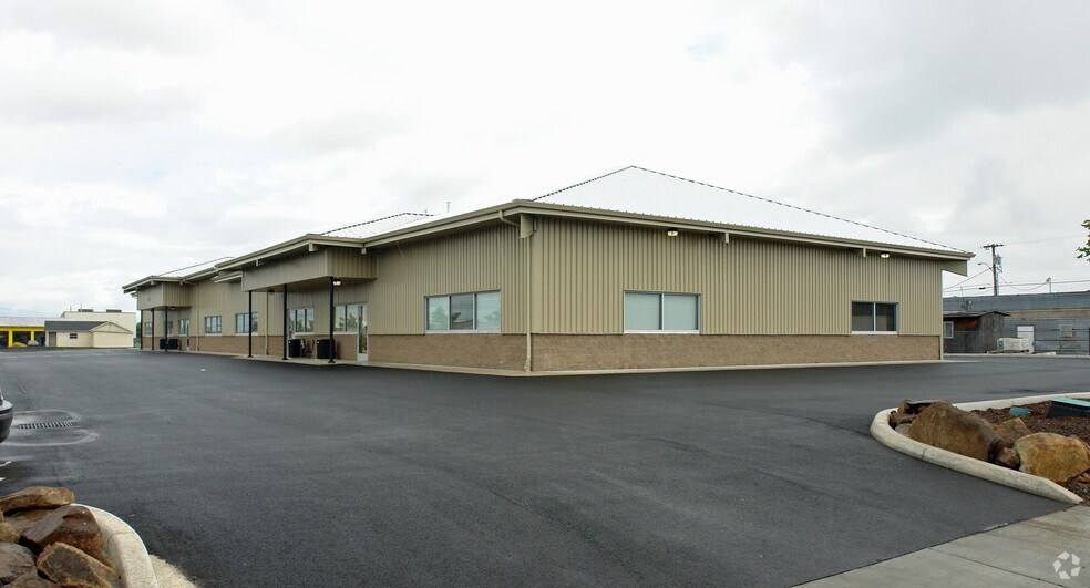 More Photos Of 1265 S Bertelsen Rd, Eugene Warehouse For Lease