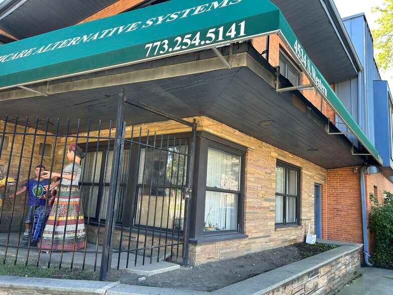 More Photos Of 4534 S Western Ave, Chicago Healthcare For Lease