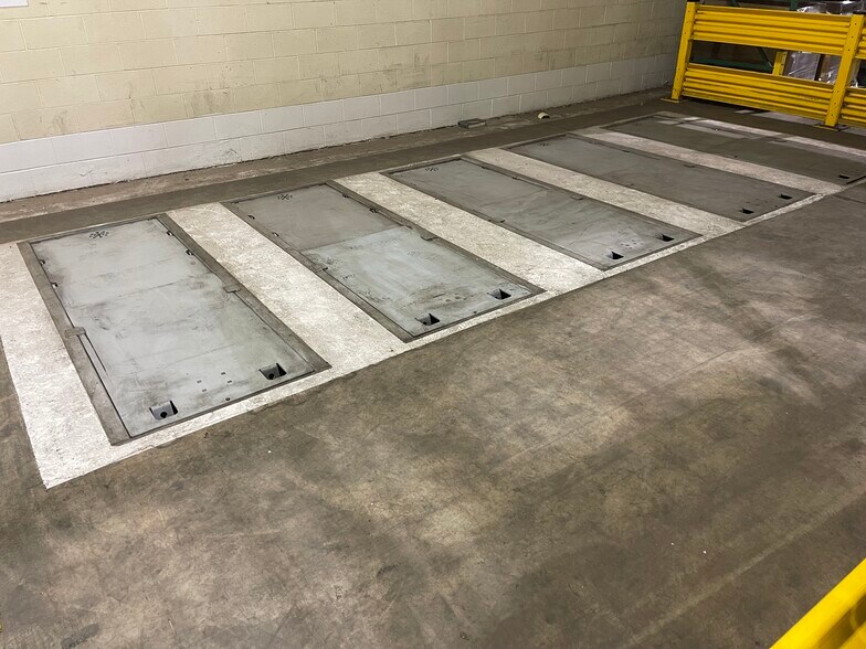 More Photos Of 13131 Broadway Ext, Oklahoma City Distribution For Lease