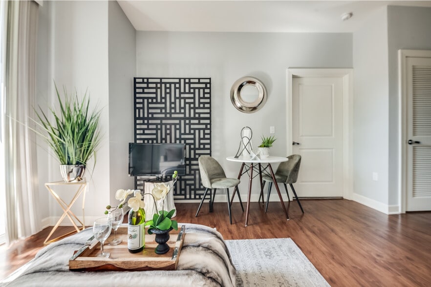 More Photos Of 1 Village Grn, Patchogue Apartments For Lease