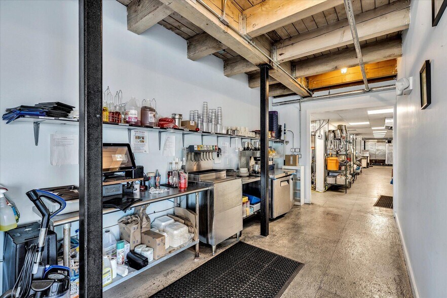 More Photos Of 317-319 Commercial St, Provincetown Restaurant For Lease