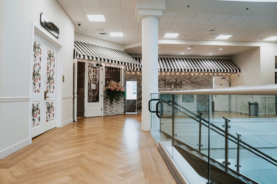 More Photos Of 285 Liberty St, Salem Storefront Retail Office For Lease