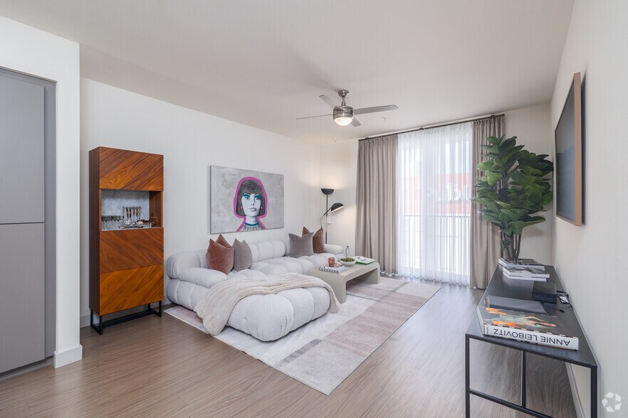 More Photos Of 899 Traction Ave, Los Angeles Apartments For Lease
