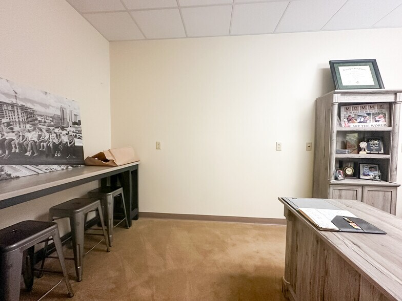 More Photos Of 2117-2123 Harden Blvd, Lakeland Office For Lease
