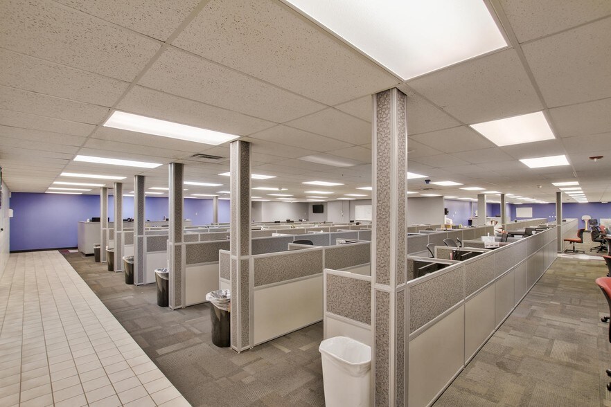 More Photos Of 7370 E 37th St, Wichita Flex For Lease