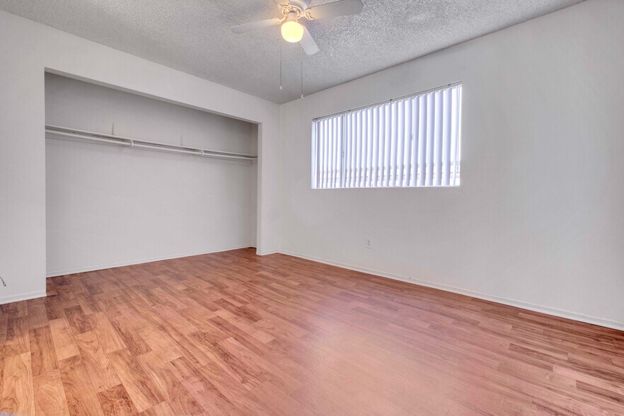 More Photos Of 3943 N H St, San Bernardino Apartments For Sale