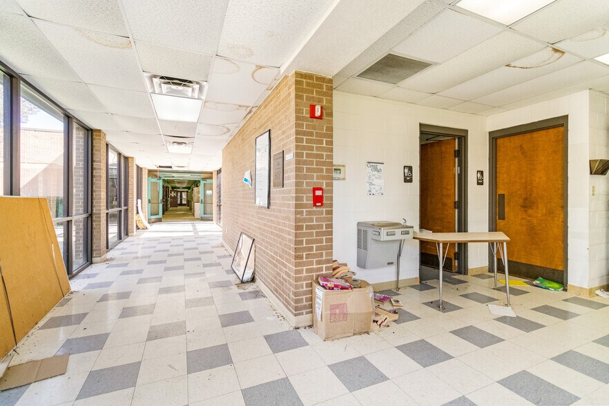 More Photos Of 214 N School St, Winfield Light Distribution For Sale