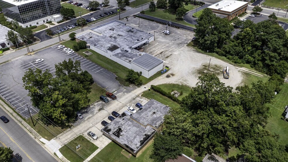 More Photos Of 425 S Lee St, Whiteville Office For Sale