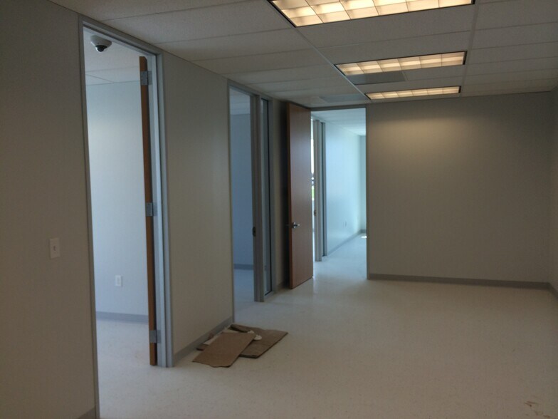 More Photos Of 3706 Endeavor Loop, Bryan Warehouse For Lease