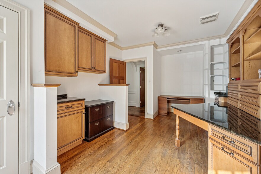 More Photos Of 6112 Oberlin Ave, Glen Echo Coworking Space