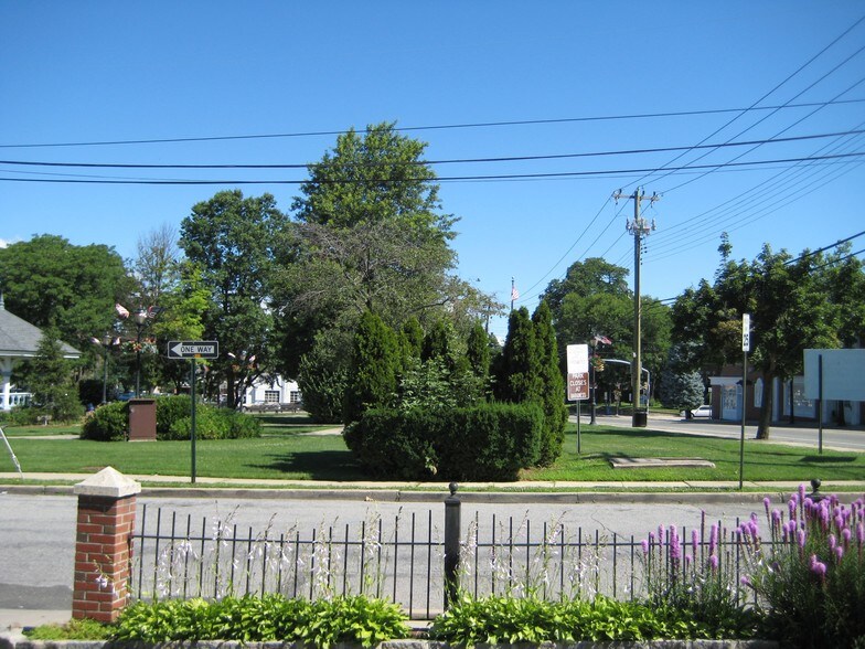 More Photos Of 139 Plandome Rd, Manhasset Medical For Sale