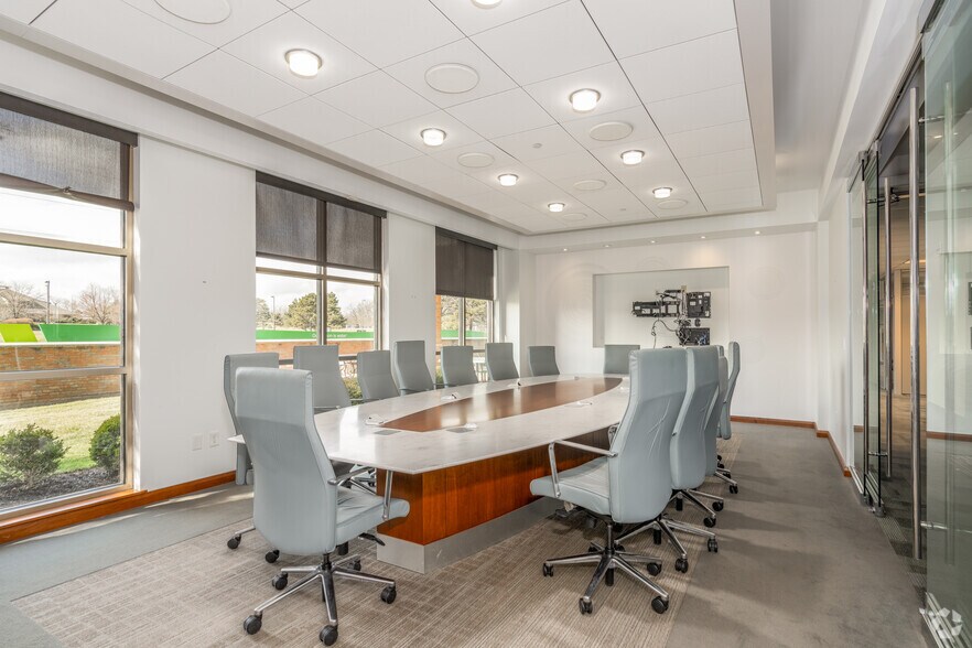 More Photos Of 4640 Trueman Blvd, Hilliard Office For Lease