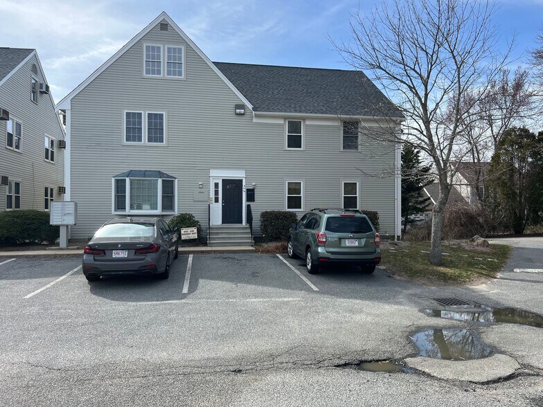 Primary Photo Of 446 Waquoit Hwy, East Falmouth Office For Lease