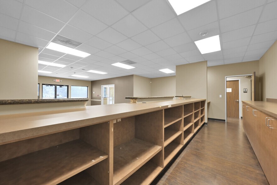 More Photos Of 1126 Rayford Rd, Spring Medical For Sale