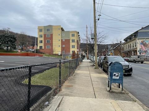 More Photos Of 863-865 E 4th St, Bethlehem Medical For Sale